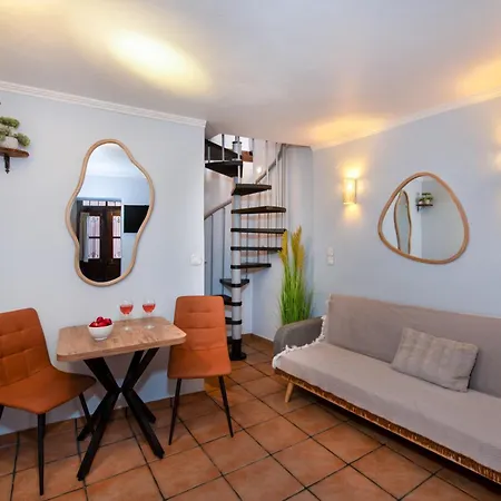 Дом отдыха Cozy Maisonette Hidden In Old Town Chania Marielpicorner Ханья